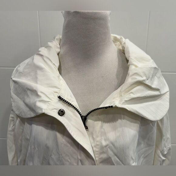 Chico's White Trench Coat with Collared Neckline and Relaxed Fit XL - Picture 2 of 5